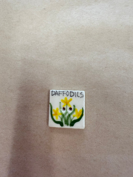 Daffodil Button by Mill Hill (1993)
