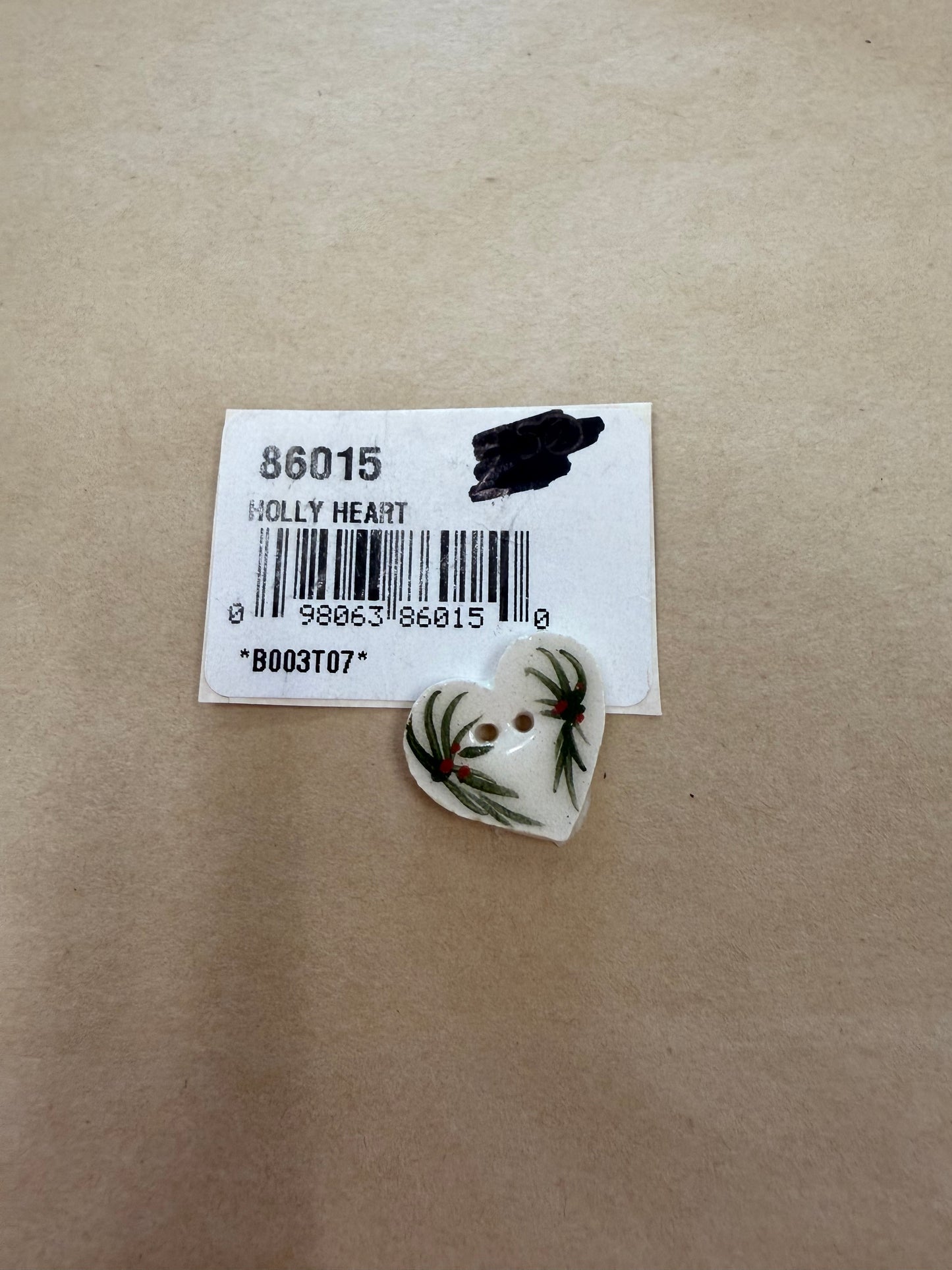 Holly Heart Button 86015 by Mill Hill